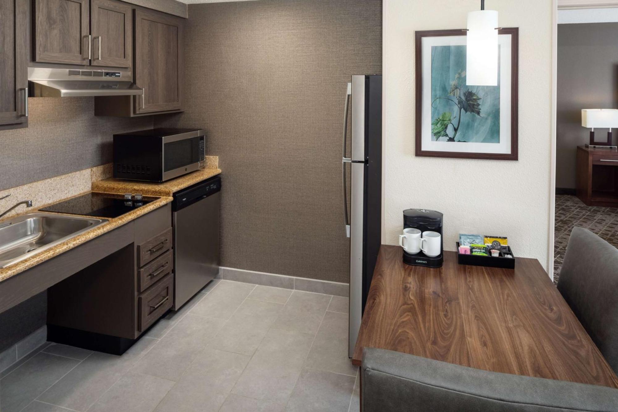 Homewood Suites By Hilton Wallingford-Meriden Exterior photo