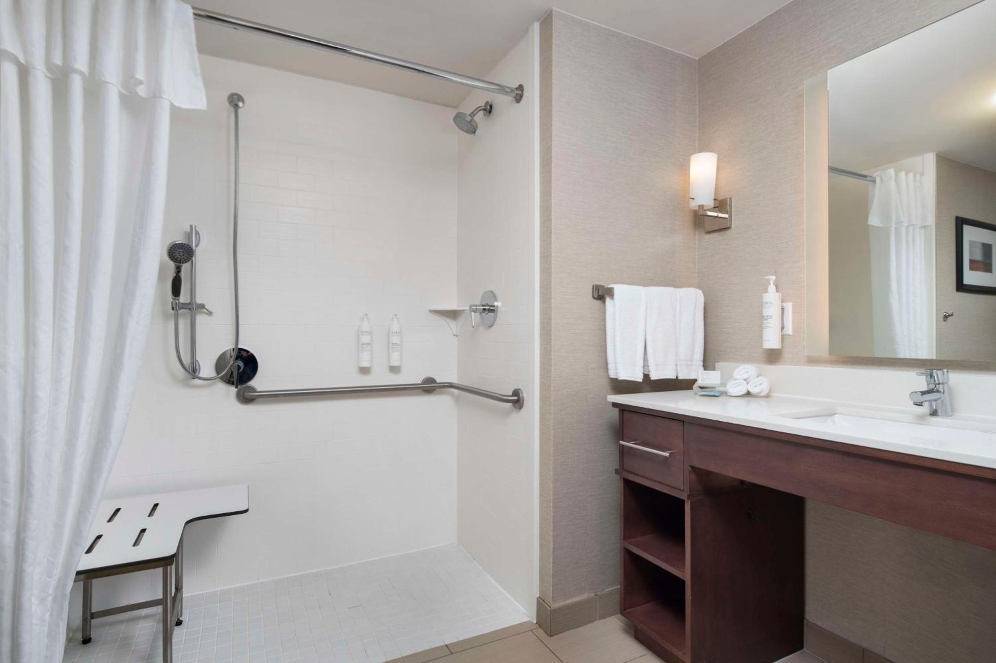 Homewood Suites By Hilton Wallingford-Meriden Exterior photo